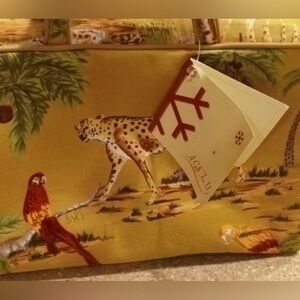 NWOT purse/makeup bag cheetah parrots, jungle Cotton, lined, handles, yellow red